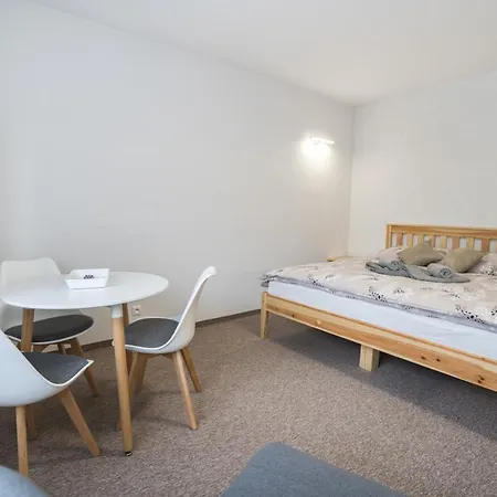 公寓 Apartmany Pre Vas *